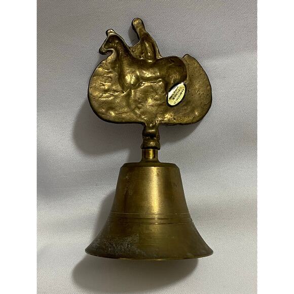 Vintage Brass Hand Bell with Horse and Horse Shoes on Handle Made in England - Picture 5 of 6